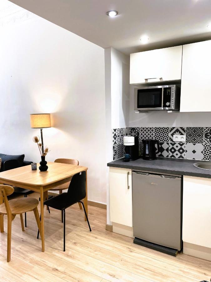 Cozy One Bedroom Apartment-City Center Nice Luaran gambar
