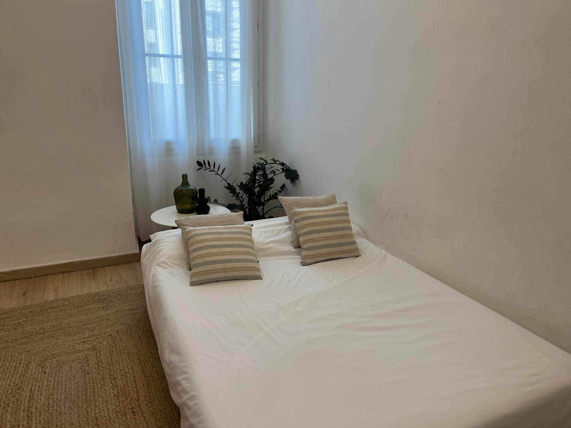 Cozy One Bedroom Apartment-City Center Nice Luaran gambar